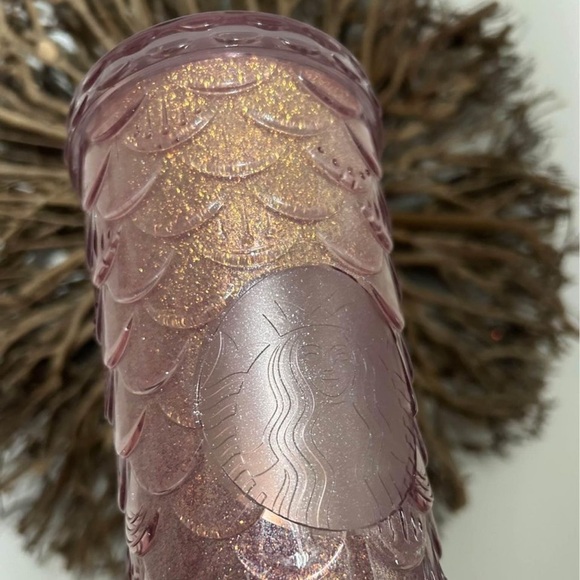 Pink scaled Starbucks tumbler - Picture 2 of 2